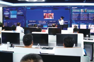 兰州日报报业集团融媒体中心揭牌成立，推动媒体融合再升级